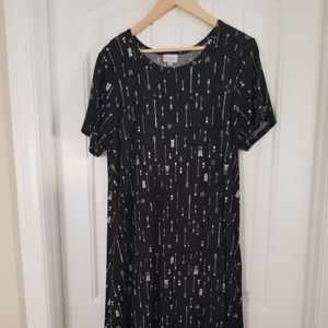 XL Carly - Lularoe - Black & White Arrows
